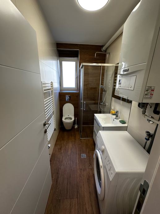 NAJAM, MODERAN NOVOUREĐEN 3-S, 53M2, CENTAR (MARTIĆEVA), 890€