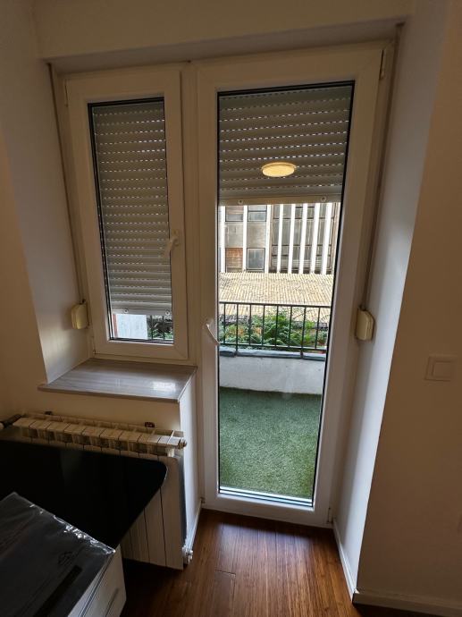 NAJAM, MODERAN NOVOUREĐEN 3-S, 53M2, CENTAR (MARTIĆEVA), 890€