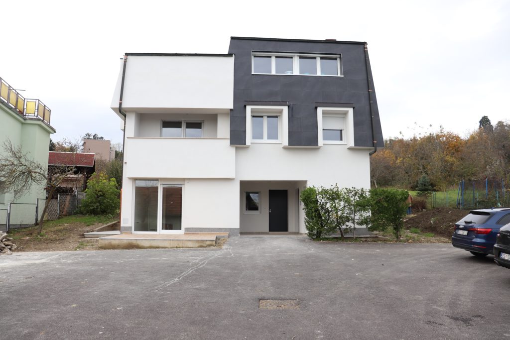 PRODAJA, DELUXE 3-SOBAN, ŠKALINOVA (VRAPČE), 89m2, 2 PARKINGA