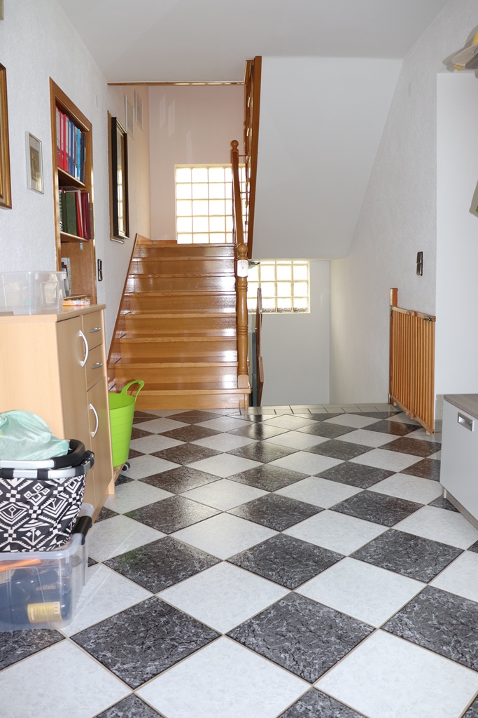PRODAJA, KUĆA 270 m2, STRMEC STUBIČKI, PARCELA 2319 m2, 200.000 €