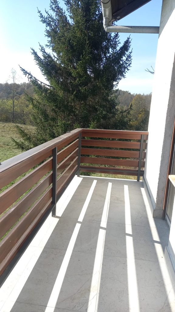 VELIKA CRKVINA, KUĆA 90m2, GOSP. OBJEKTI, ZEMLJIŠTE 7832 m2, 220.000 €
