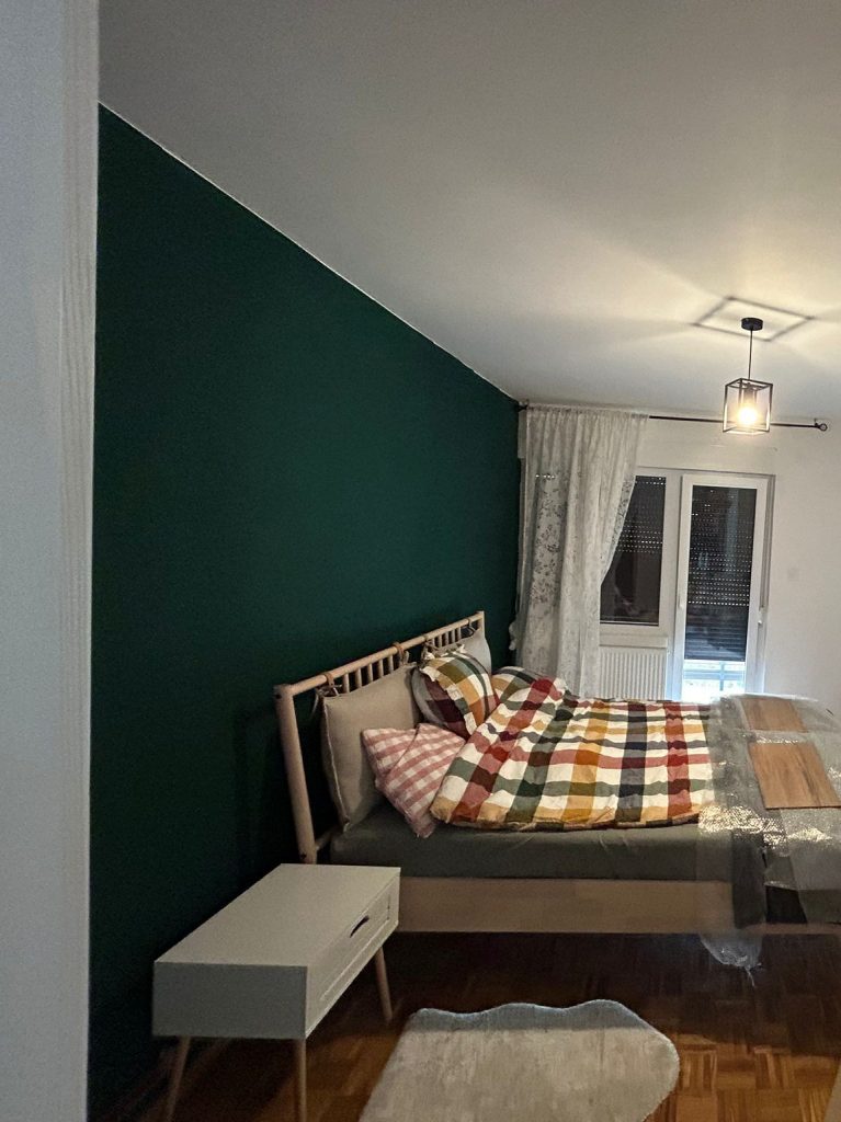 VELIKA CRKVINA, KUĆA 90m2, GOSP. OBJEKTI, ZEMLJIŠTE 7832 m2, 220.000 €