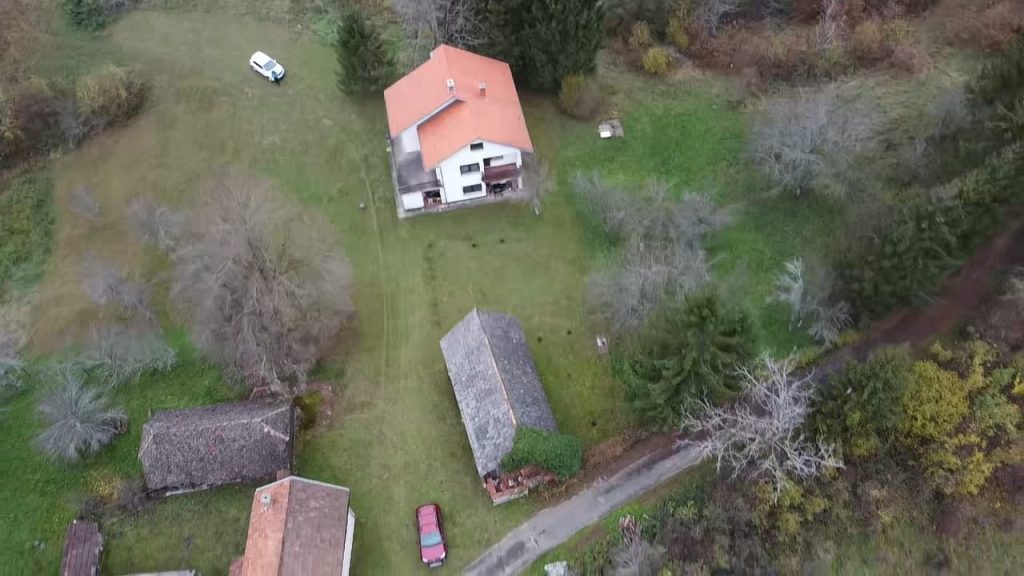 VELIKA CRKVINA, KUĆA 90m2, GOSP. OBJEKTI, ZEMLJIŠTE 7832 m2, 220.000 €