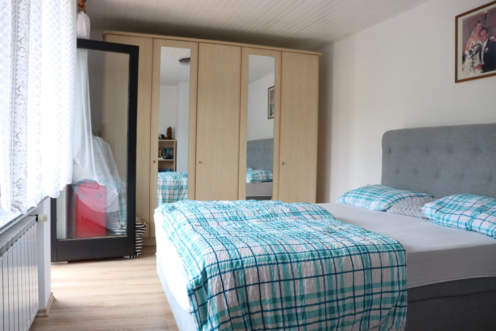 PRODAJA, KUĆA 270 m2, STRMEC STUBIČKI, PARCELA 2319 m2, 200.000 €