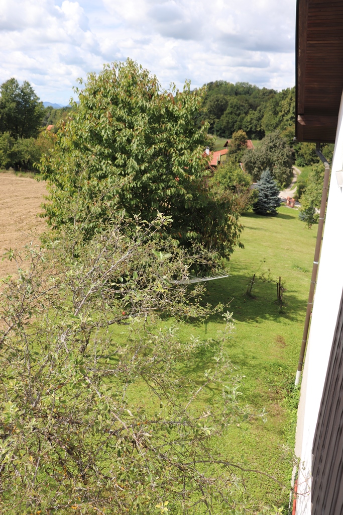 PRODAJA, KUĆA 270 m2, STRMEC STUBIČKI, PARCELA 2319 m2, 200.000 €