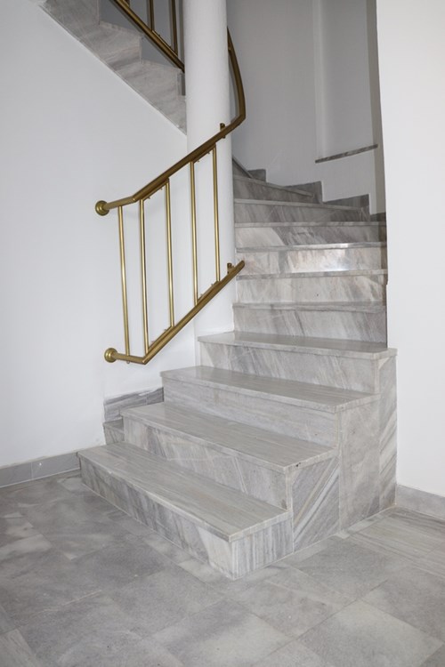 PRODAJA, DELUXE 4-SOBAN, ŠKALINOVA (VRAPČE), 110m2, GARAŽA, 2 PM, VRT