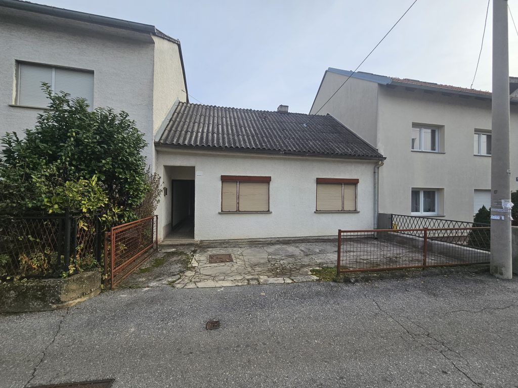 PRODAJA, KUĆA 70m2 ZA ADAPTACIJU, STENJEVEC, PARCELA 145m2, 110.000 €