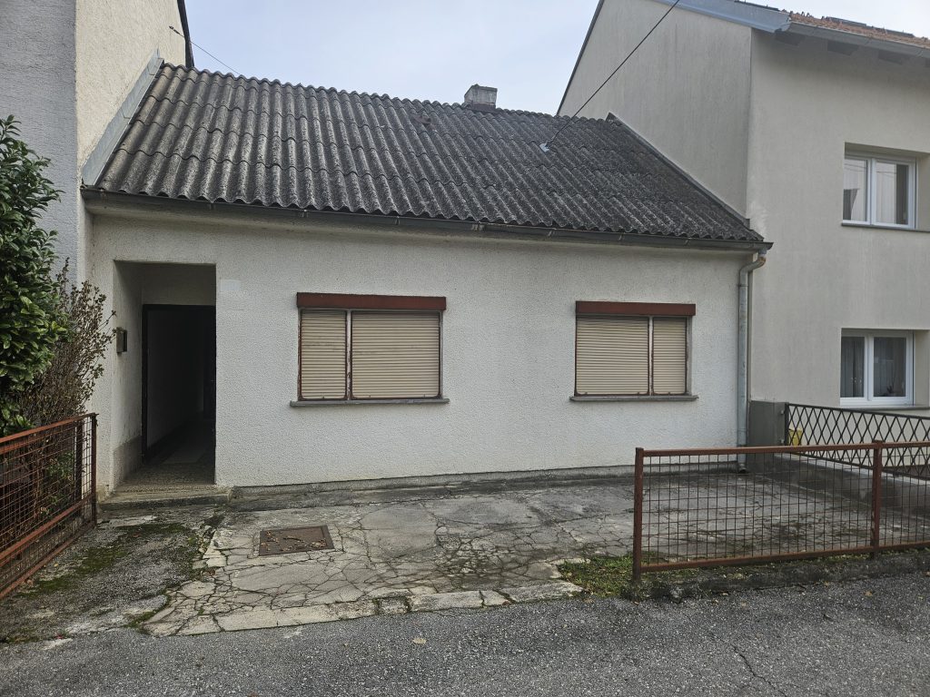 PRODAJA, KUĆA 70m2 ZA ADAPTACIJU, STENJEVEC, PARCELA 145m2, 110.000 €