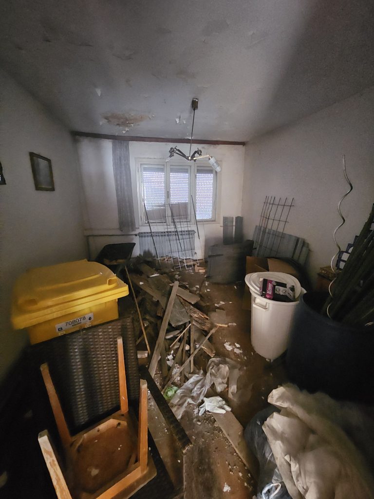 PRODAJA, KUĆA 70m2 ZA ADAPTACIJU, STENJEVEC, PARCELA 145m2, 110.000 €