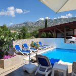 KUĆA SELINE- STARIGRAD PAKLENICA 350m2 ZA TURIZAM! (prodaja)