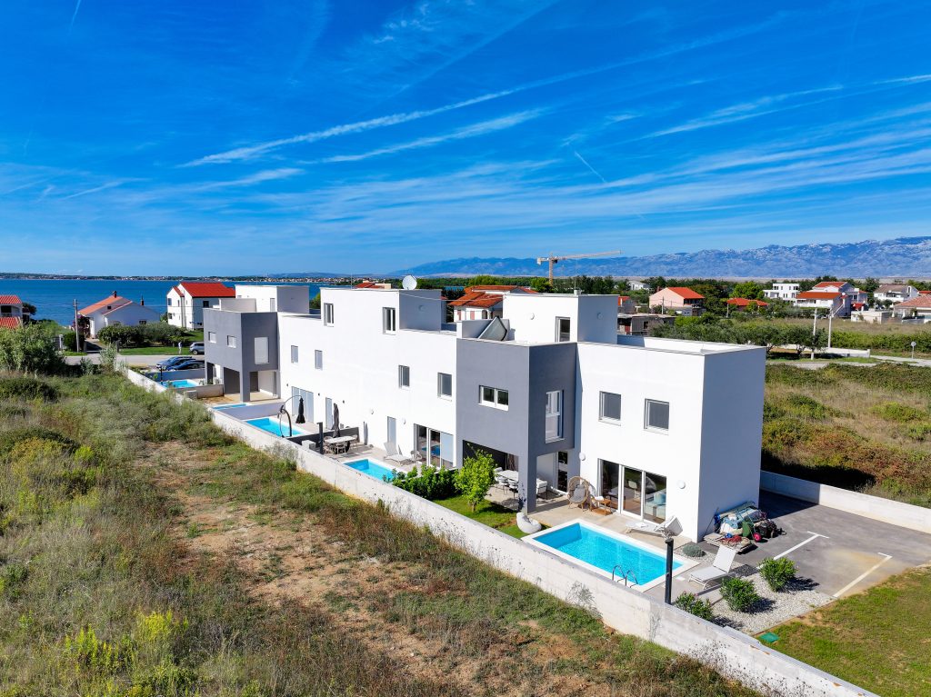 PRODAJA, VILA 113m2, BAZEN I JACUZZI, PRIVLAKA (ZD), 400.000 €