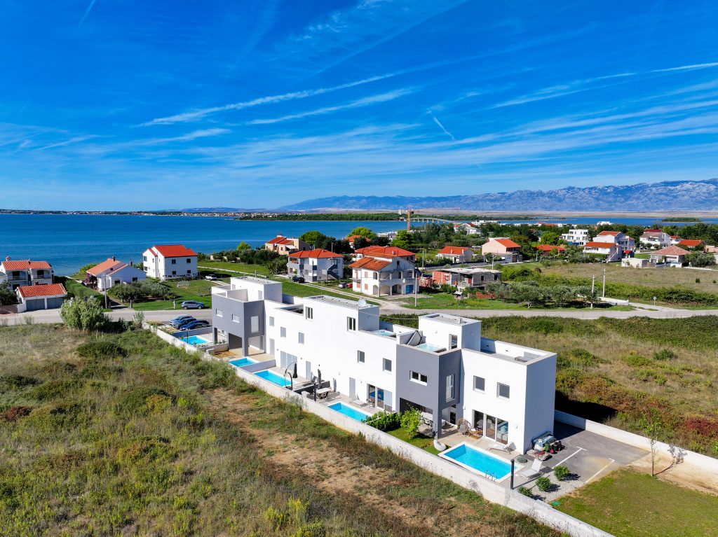 PRODAJA, VILA 113m2, BAZEN I JACUZZI, PRIVLAKA (ZD), 400.000 €