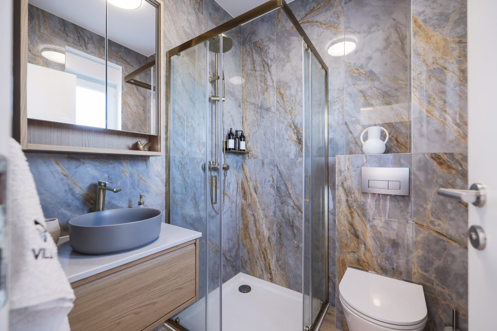 PRODAJA, VILA 113m2, BAZEN I JACUZZI, PRIVLAKA (ZD), 400.000 €
