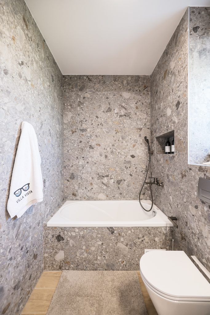 PRODAJA, VILA 113m2, BAZEN I JACUZZI, PRIVLAKA (ZD), 400.000 €