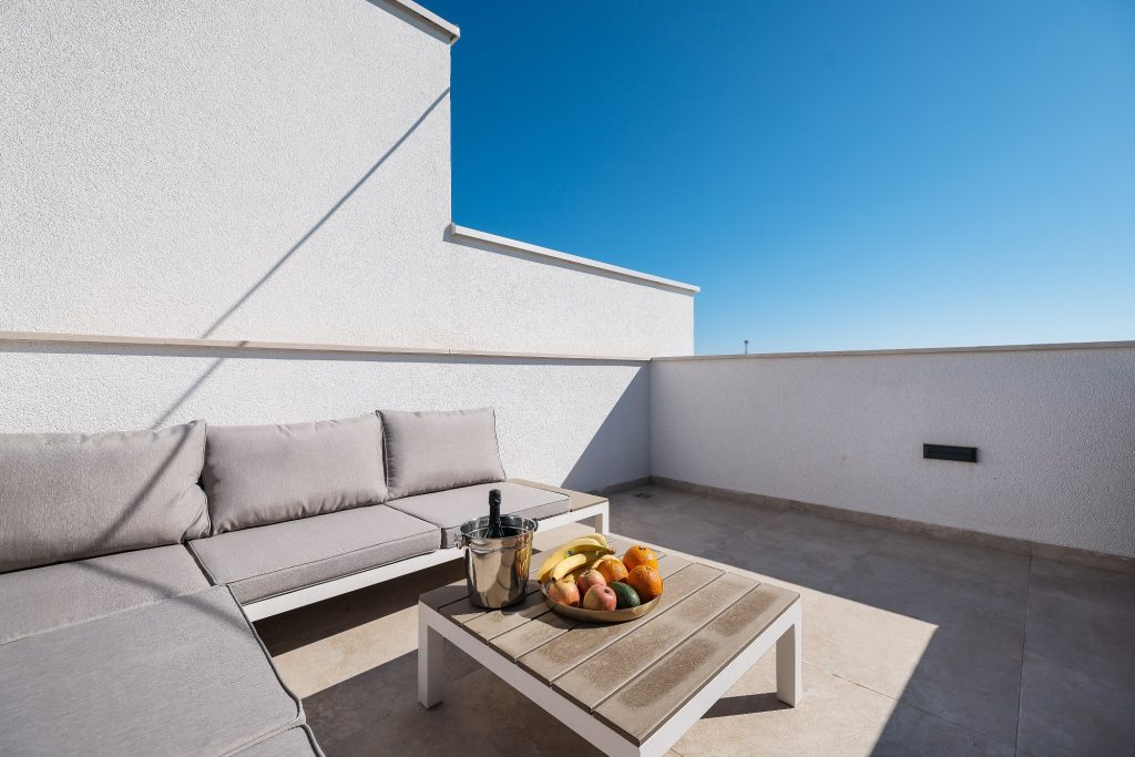 PRODAJA, VILA 113m2, BAZEN I JACUZZI, PRIVLAKA (ZD), 400.000 €