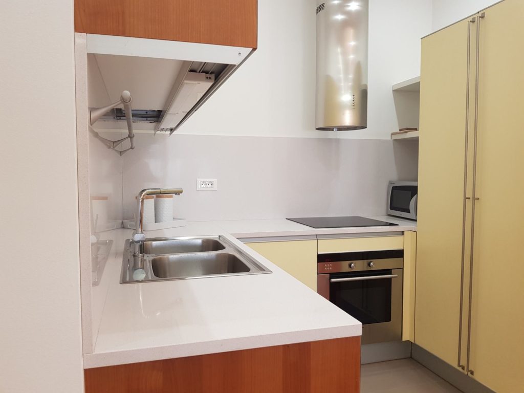 NAJAM, MODERAN STAN U NOVOGRADNJI U CENTRU (MEDULIĆEVA), 44M2, 2-S, GPM, 950€