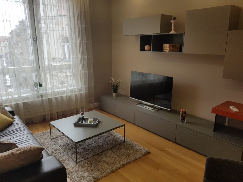 NAJAM, MODERAN STAN U NOVOGRADNJI U CENTRU (MEDULIĆEVA), 44M2, 2-S, GPM, 950€