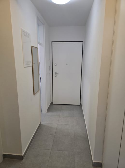 PRODAJA, MODERNA NOVOGRADNJA, 55M2, 2-S, LOVINČIĆEVA ULICA, 255.000€