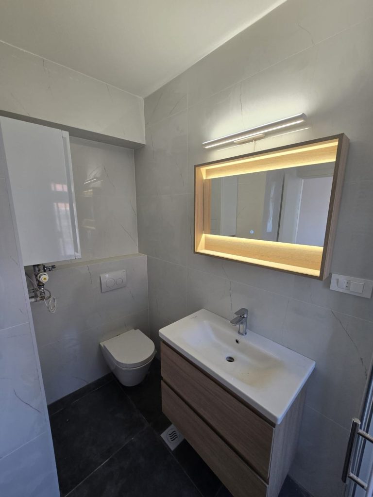 PRODAJA, PROSTRAN NOVORENOVIRANI 3-SOBAN, VPM, 59M2, KLAIĆEVA, 272.000€