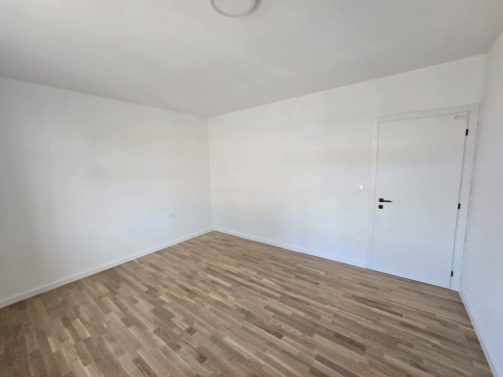 PRODAJA, PROSTRAN NOVORENOVIRANI 3-SOBAN, VPM, 59M2, KLAIĆEVA, 272.000€