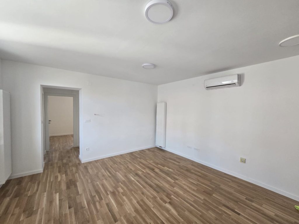 PRODAJA, PROSTRAN NOVORENOVIRANI 3-SOBAN, VPM, 59M2, KLAIĆEVA, 272.000€