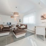 PRODAJA, 8 VILA SA BAZENIMA, DEBELJAK (ZADAR) 7 km OD MORA, 4.600.000 €