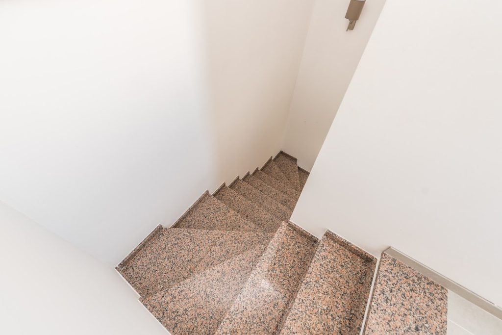 PRODAJA, 8 VILA SA BAZENIMA, DEBELJAK (ZADAR) 7 km OD MORA, 4.600.000 €