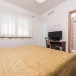 PRODAJA, 8 VILA SA BAZENIMA, DEBELJAK (ZADAR) 7 km OD MORA, 4.600.000 €