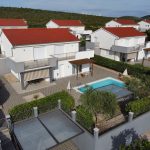 PRODAJA, 8 VILA SA BAZENIMA, DEBELJAK (ZADAR) 7 km OD MORA, 4.600.000 €